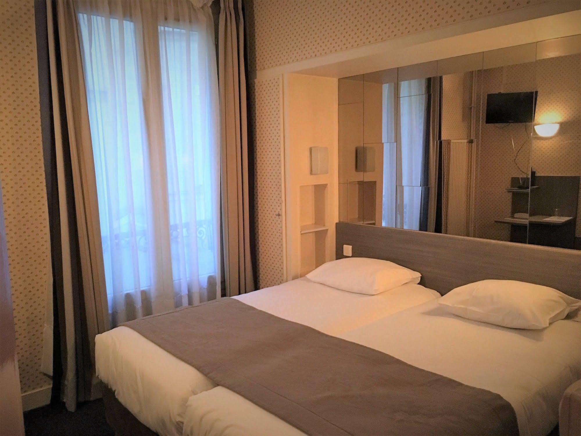 โรงแรมไอเฟล เคนซิงตัน ปารีส ภายนอก รูปภาพ
